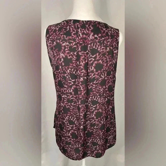Ann Taylor LOFT women’s blouse sleeveless - Picture 4 of 4